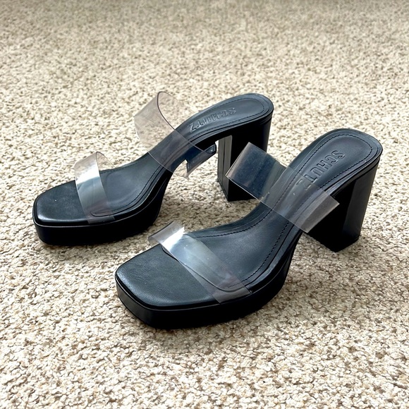 SCHUTZ Shoes - Schutz Ariella Platform Vinyl Sandal Size 5.5